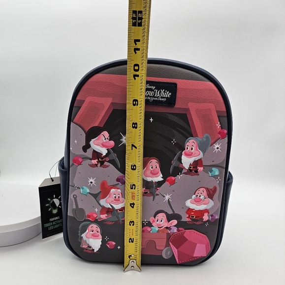 Disney Snow White And Seven Dwarves Mini Backpack LED Lights Diamond Mine Biowld - Picture 9 of 12